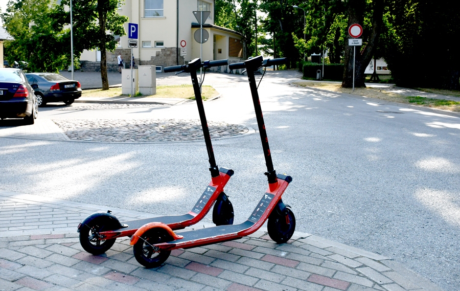 Pieaug negadījumu skaits ar cietušiem elektroskrejriteņu vadītājiem