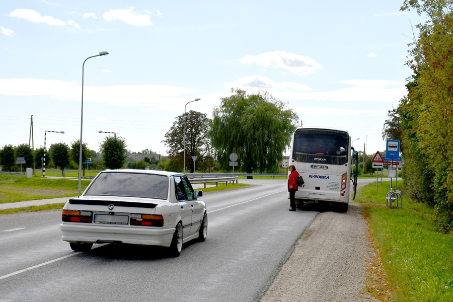 Sakārto pieturu,  bet drošības nav joprojām