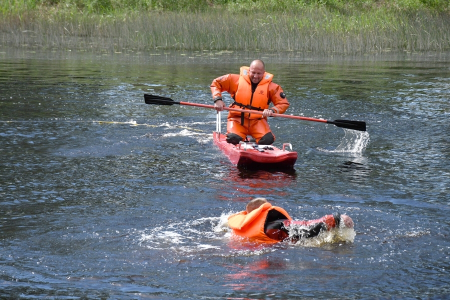 Šogad peldsezonā Zemgalē no ūdenstilpēm izcelti astoņi bojāgājušie; divi Bauskas novadā