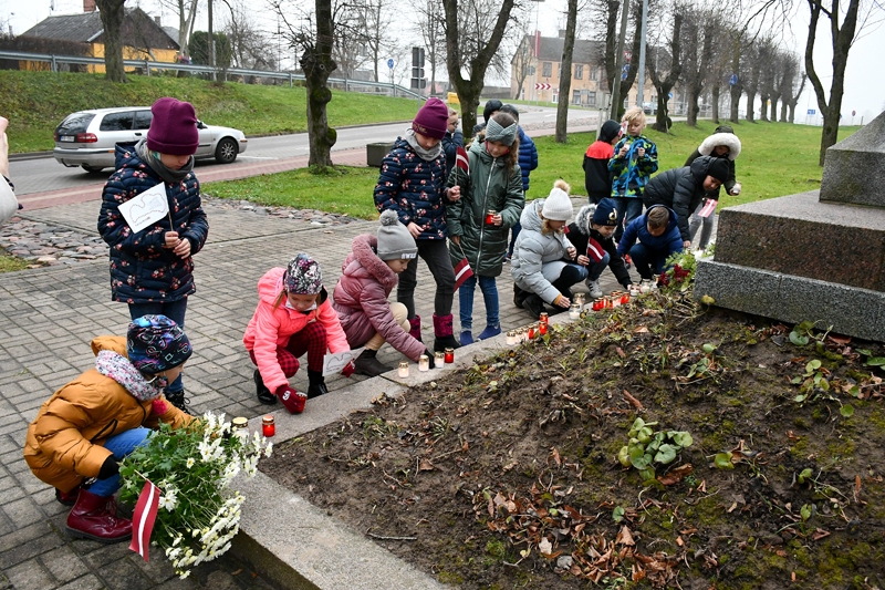 Patriotisko svētku laikā Bauskas pusē īpašu aktivitāšu nebūs; toties Īslīcē izgaismos Rītausmu parku un Codē rīko dzejas konkursu