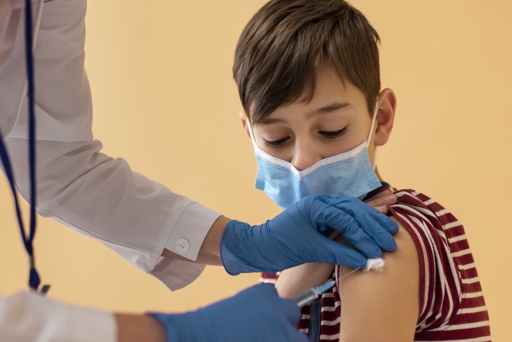 Sākas bērnu vecumā no 5-11 gadiem vakcinācija pret Covid-19
